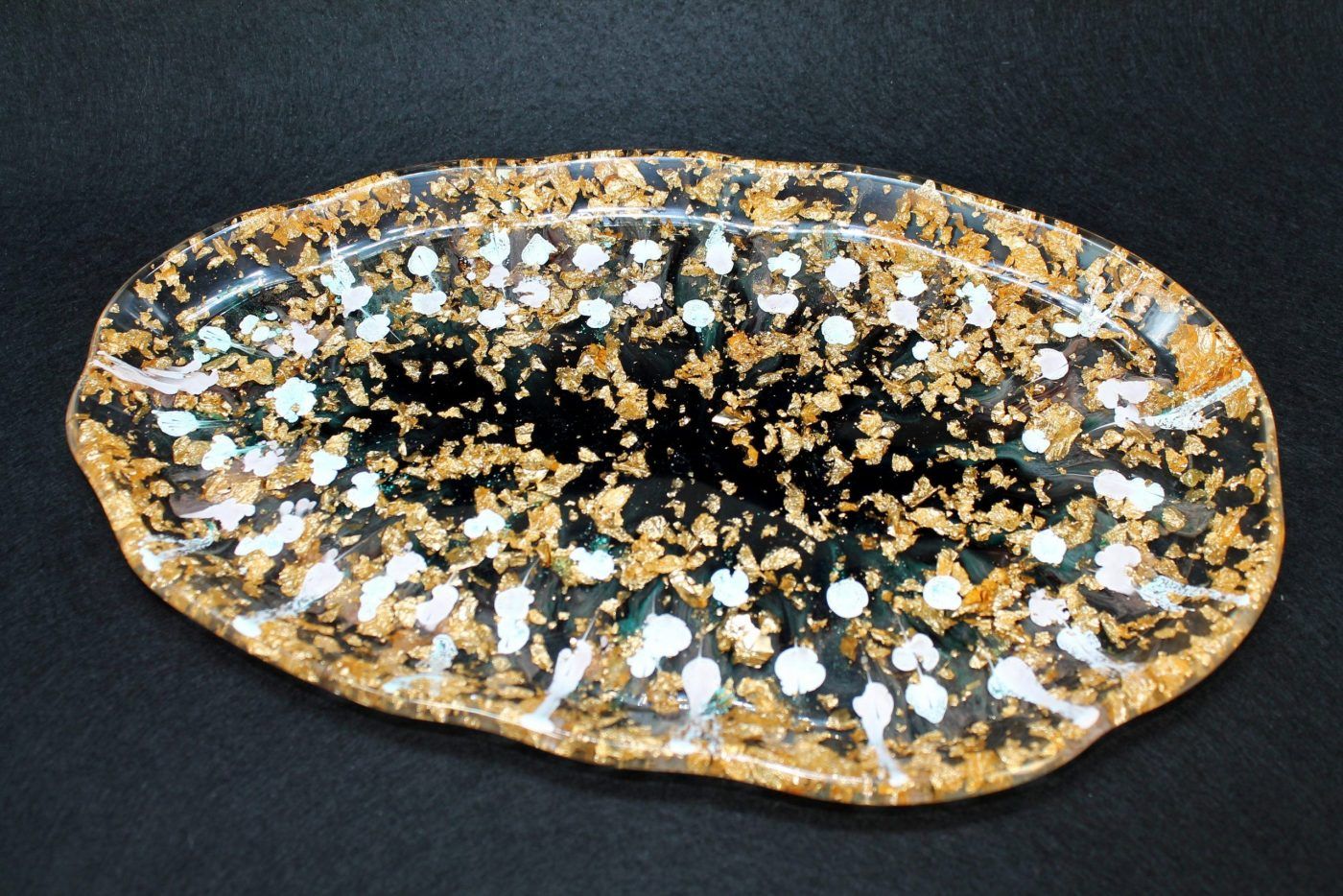 plato oro negro blanco epoxi