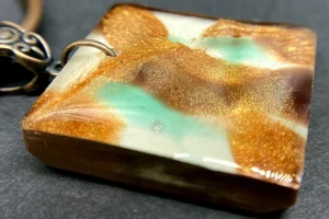 colgante cuadrado ambar